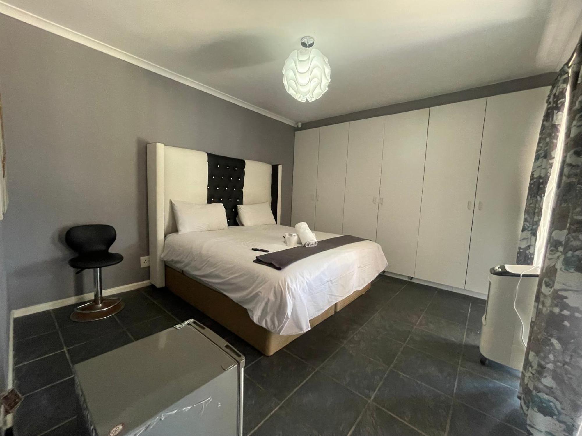 Zoe & Saint Kaapstad